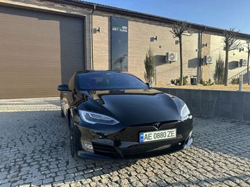 Авто Tesla Model S 2018 № 8663808