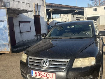 Авто Volkswagen Touareg 2004 № 8664031
