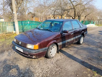 Авто Volkswagen Passat Sedan 1988 № 8664114