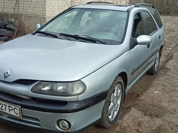 Авто Renault Laguna 2000 № 8664385