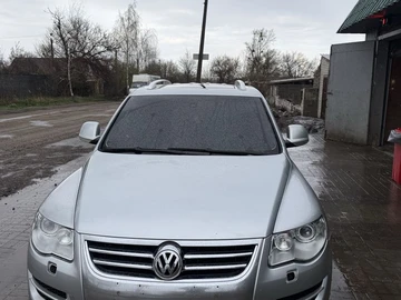 Авто Volkswagen Touareg 2010 № 8664459