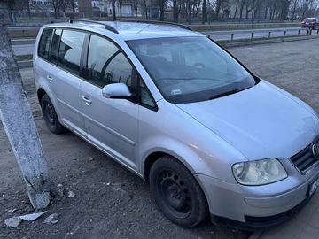 Авто Volkswagen Touran 2005 № 8664480