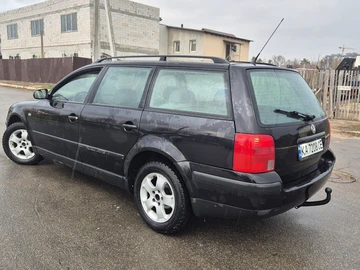 Авто Volkswagen Passat Variant 2000 № 8664496
