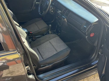 Авто Opel Vectra 2001 № 8664973