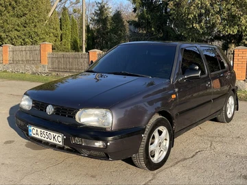 Авто Volkswagen Golf 1993 № 8664998