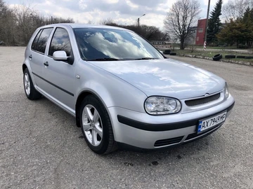 Авто Volkswagen Golf 2000 № 8665365
