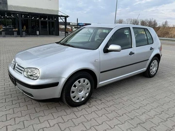Авто Volkswagen Golf 2002 № 8666326