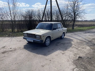 Авто ВАЗ 2107 1988 № 8666362