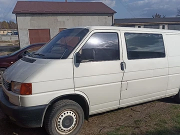 Авто Volkswagen Transporter 2000 № 8666600