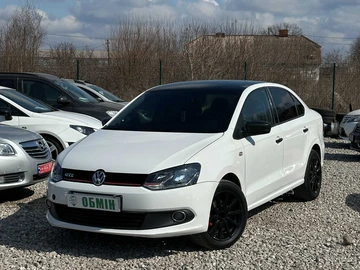 Авто Volkswagen Polo 2012 № 8666629