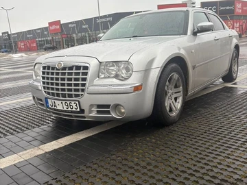 Авто Chrysler 300C 2006 № 8667009