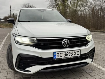 Авто Volkswagen Tiguan 2021 № 8667126