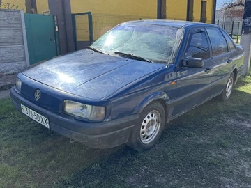 Авто Volkswagen Passat Sedan 1988 № 8667517