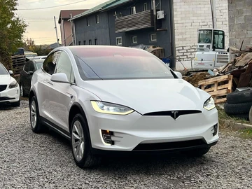Авто Tesla Model X 2018 № 8667519