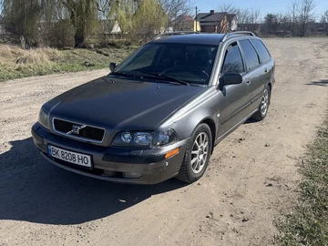 Авто Volvo V40 Kombi 2001 № 8667684