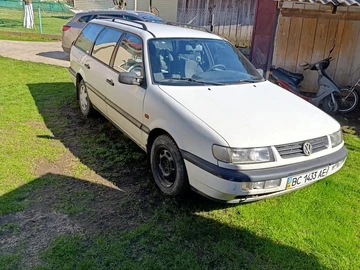 Авто Volkswagen Passat Variant 1994 № 8668074