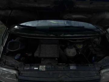Авто Volkswagen Transporter 1995 № 8668508