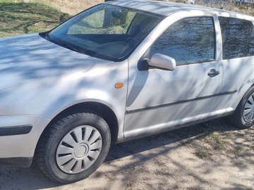 Авто Volkswagen Golf 1998 № 8668739