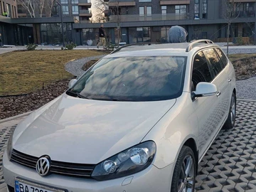 Авто Volkswagen Golf 2010 № 8668825