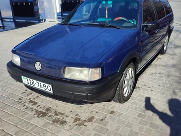 Авто Volkswagen Passat Variant 1991 № 8668861