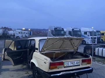 Авто ВАЗ 2107 1996 № 8668872