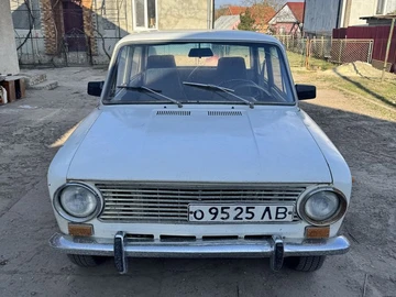 Авто ВАЗ 2101 1982 № 8669030
