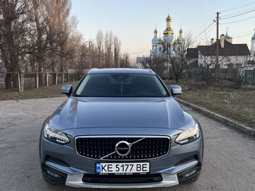 Авто Volvo V90 Kombi 2017 № 8669043
