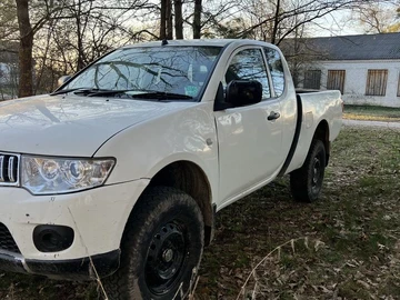 Авто Mitsubishi L 200 2012 № 8668997