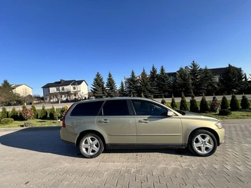 Авто Volvo V50 2008 № 8669136