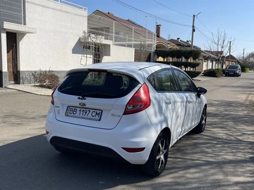 Авто Ford Fiesta 2011 № 8669402
