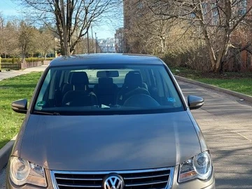 Авто Volkswagen Touran 2009 № 8669979