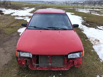 Авто Mazda 323 1992 № 8670046