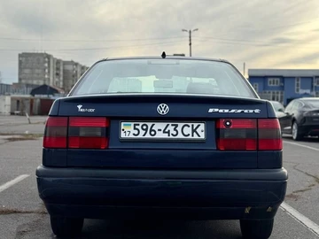 Авто Volkswagen Passat Sedan 1996 № 8670158