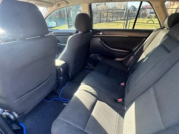 Авто Toyota Avensis 2003 № 8670434