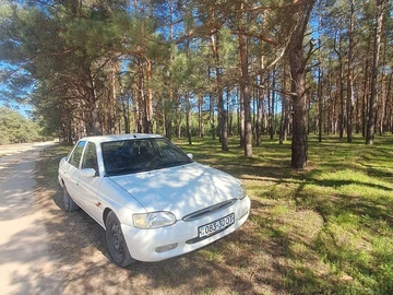 Авто Ford Escort 1996 № 8670679