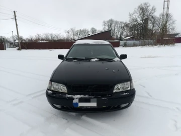 Авто Volvo V40 Kombi 2004 № 8670886