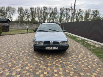 Авто Volkswagen Passat Sedan 1990 № 8670985