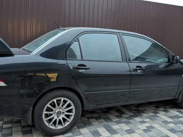 Авто Mitsubishi Lancer 2004 № 8671032