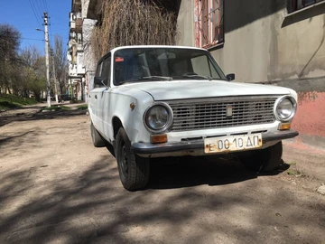 Авто ВАЗ 2101 1988 № 8671308