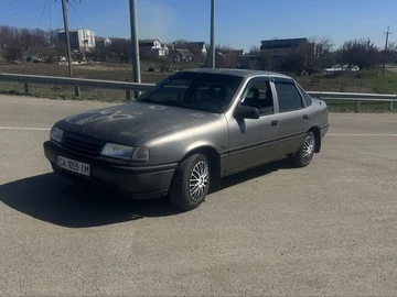 Авто Opel Vectra 1992 № 8671318