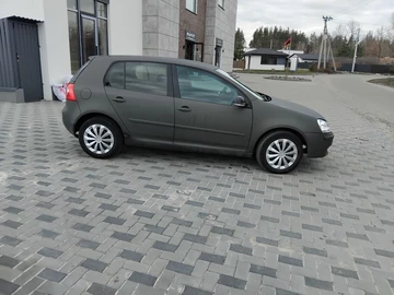 Авто Volkswagen Golf 2005 № 8671325