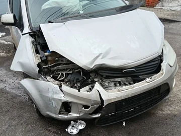Авто Ford C-Max 2010 № 8671981