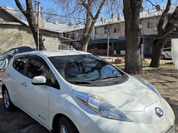 Авто Nissan Leaf 2013 № 8672034