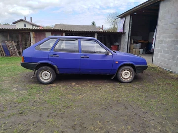 Авто ВАЗ 2109 1996 № 8672083