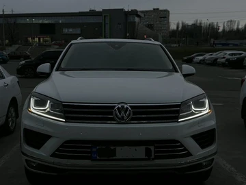 Авто Volkswagen Touareg 2016 № 8672262