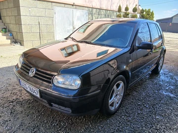 Авто Volkswagen Golf 2000 № 8672556