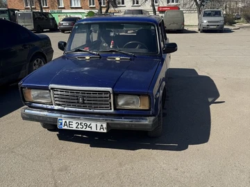 Авто ВАЗ 2107 1992 № 8672633