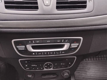 Авто Renault Megane 2010 № 8672643
