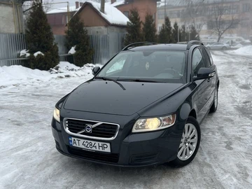 Авто Volvo V50 2010 № 8672895