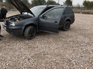 Авто Volkswagen Golf 2000 № 8673132